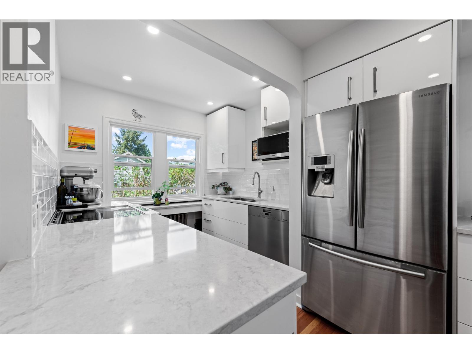 38 N Slocan Street, Vancouver, British Columbia  V5K 3L9 - Photo 9 - R3119733