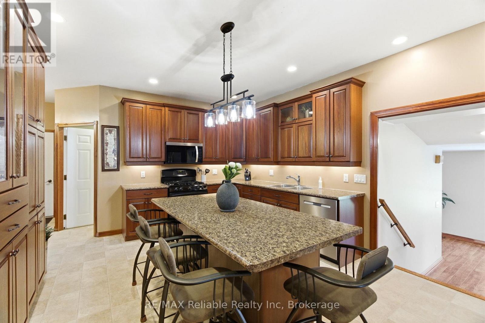 43208 Blyth Road, Huron East, Ontario  N0K 1Z0 - Photo 13 - X13086686