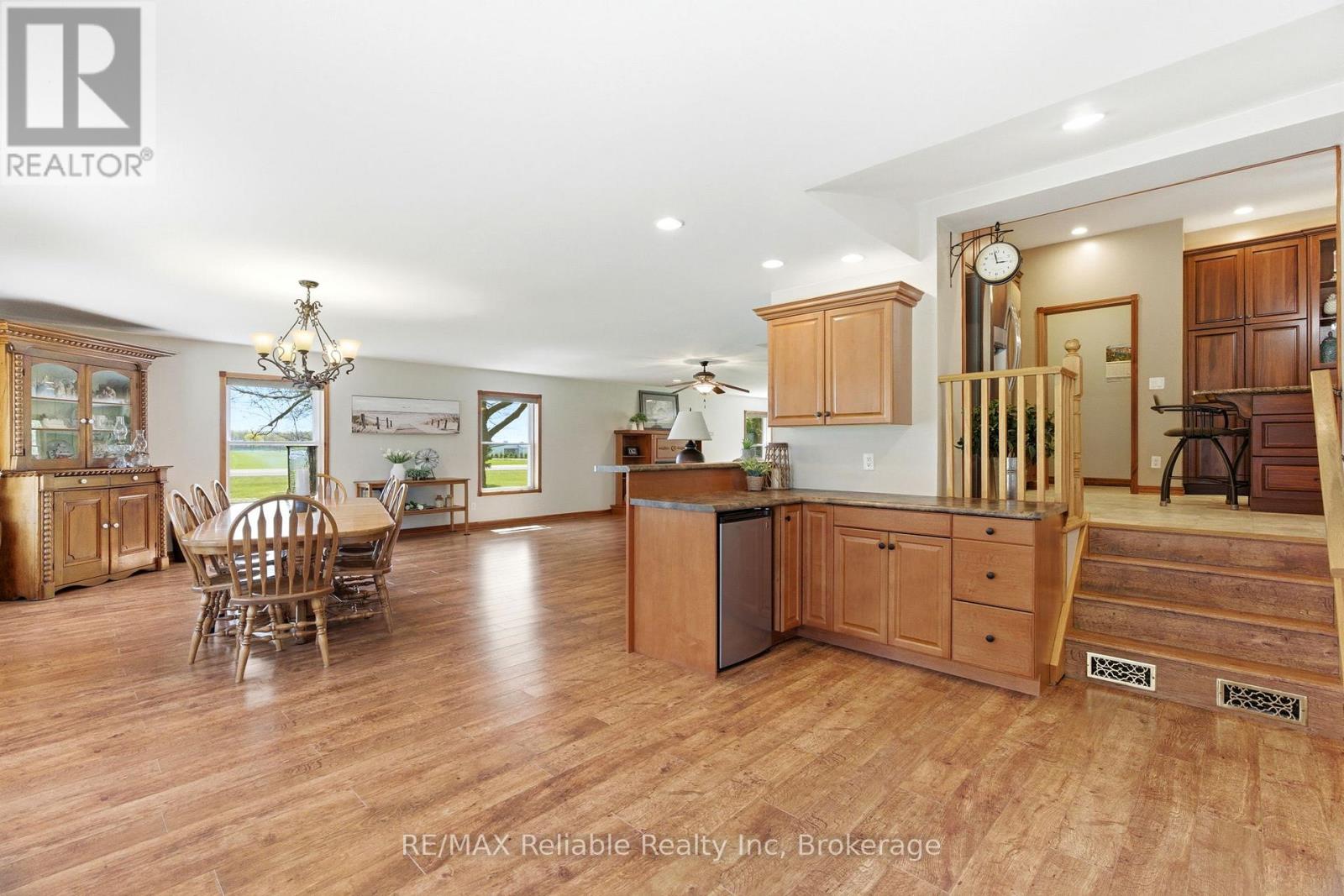 43208 Blyth Road, Huron East, Ontario  N0K 1Z0 - Photo 9 - X13086686