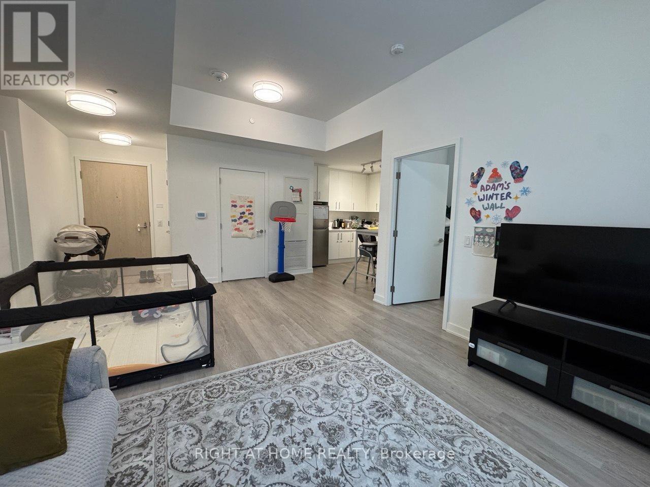 202 - 3 Strathgowan Avenue, Toronto, Ontario  M4N 1B8 - Photo 12 - C13086616