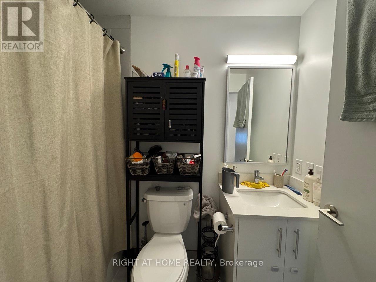 202 - 3 Strathgowan Avenue, Toronto, Ontario  M4N 1B8 - Photo 17 - C13086616