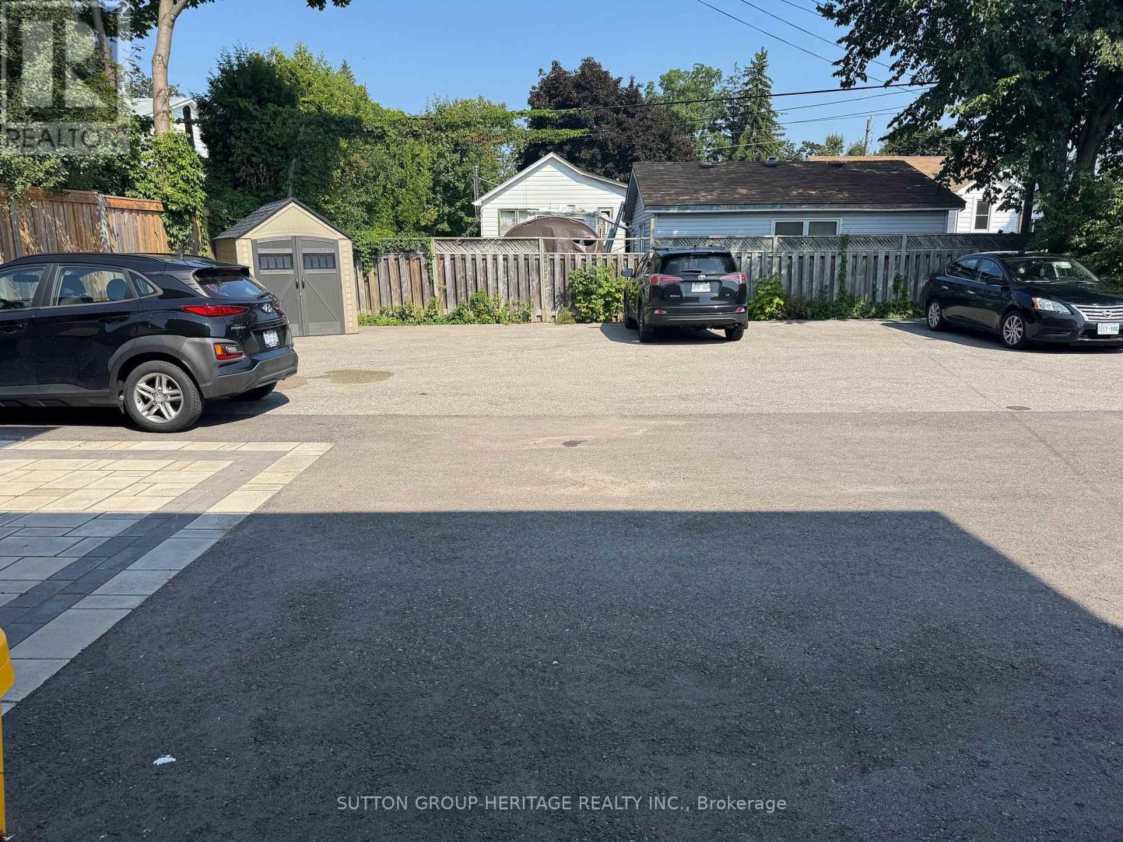 #1 - 110 Tecumseh Avenue, Oshawa, Ontario  L1G 3N4 - Photo 2 - E13058854