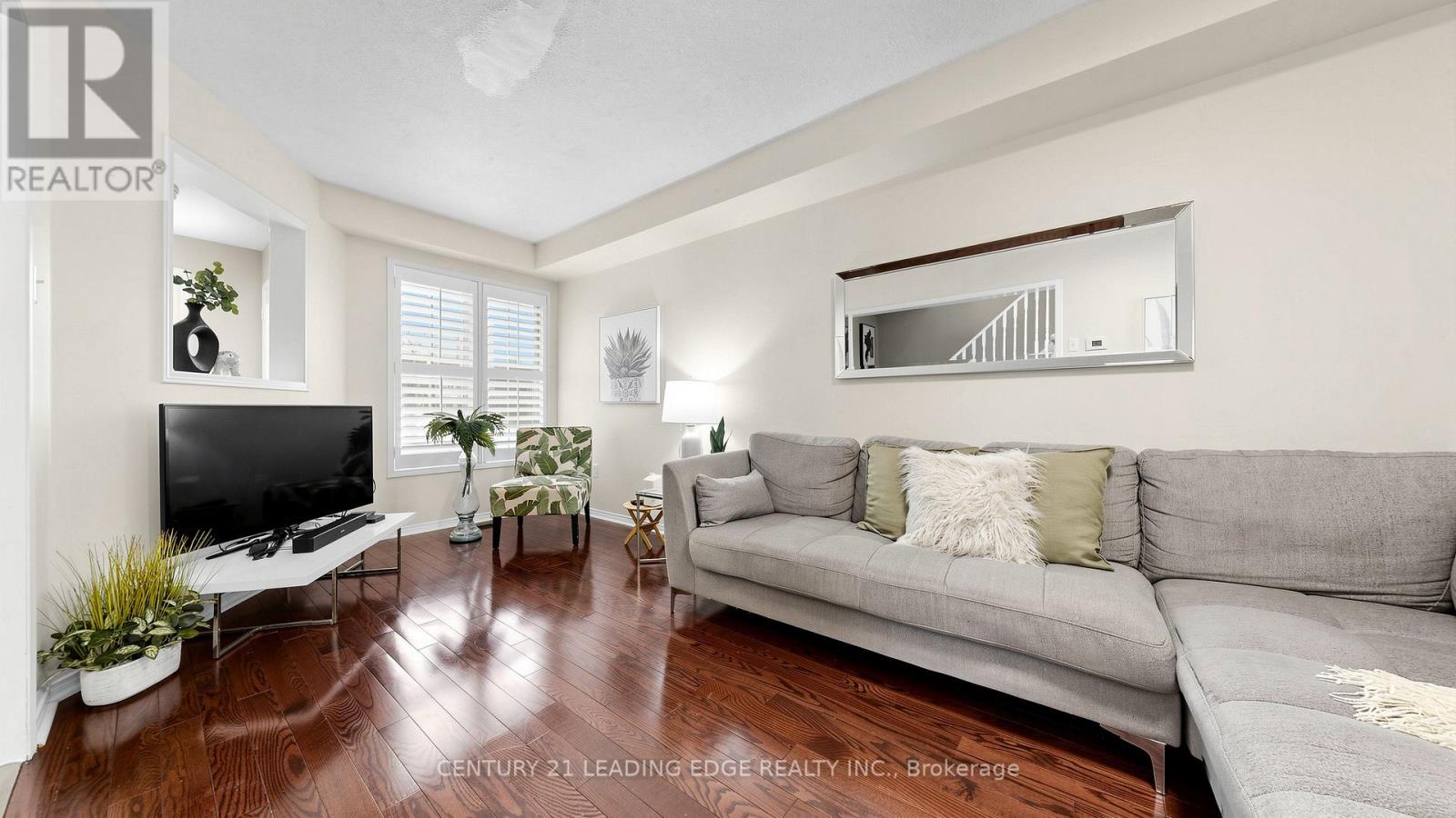 6089 Clover Ridge Crescent, Mississauga, Ontario  L5N 7B3 - Photo 4 - W13077590