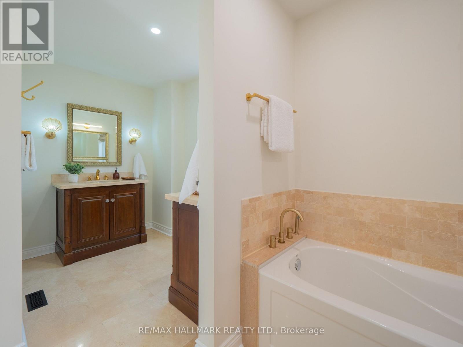 Th #2 - 18 Doncrest Road, Toronto, Ontario  M4K 1R8 - Photo 39 - E13086658
