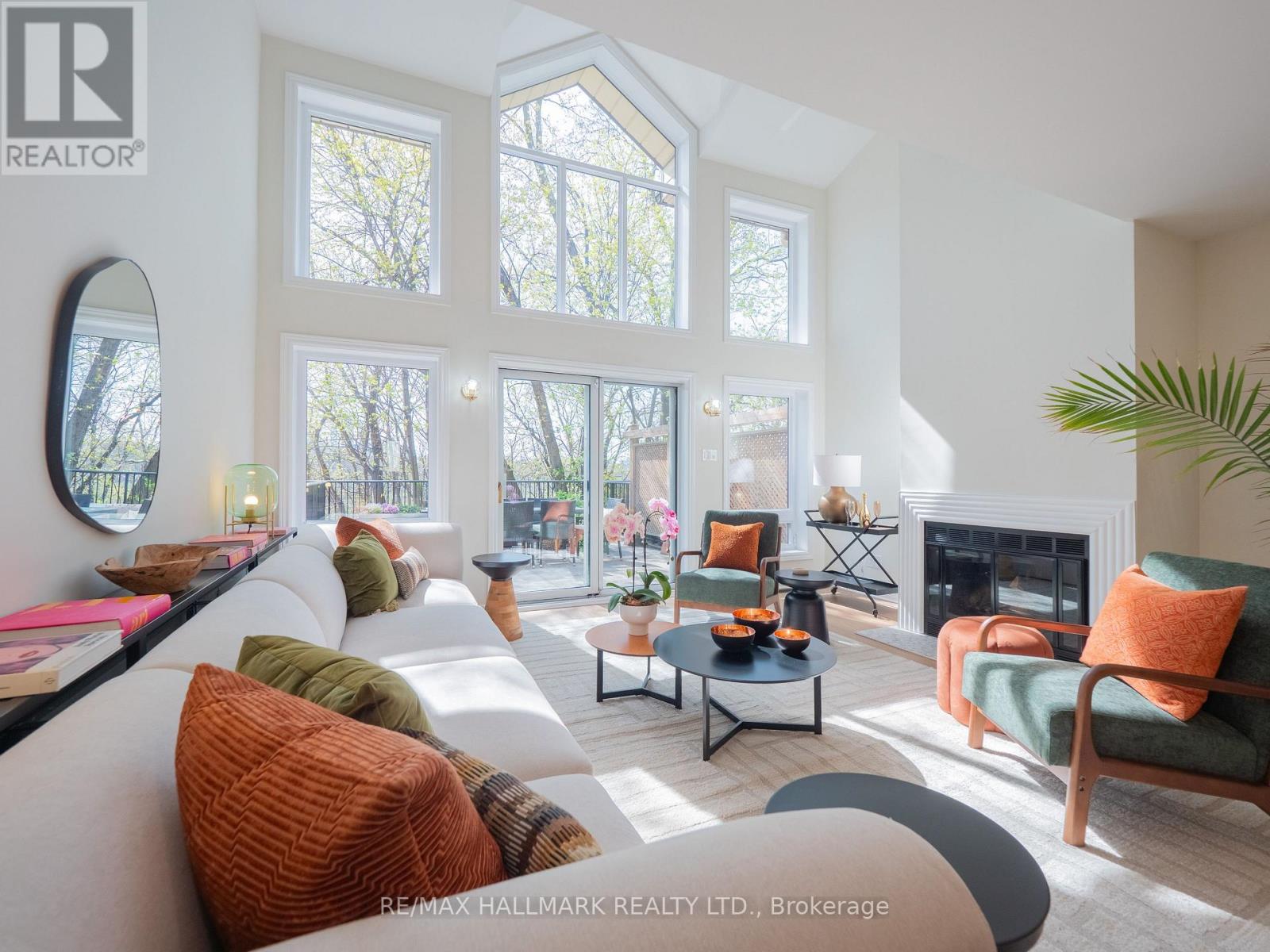 Th #2 - 18 Doncrest Road, Toronto, Ontario  M4K 1R8 - Photo 4 - E13086658