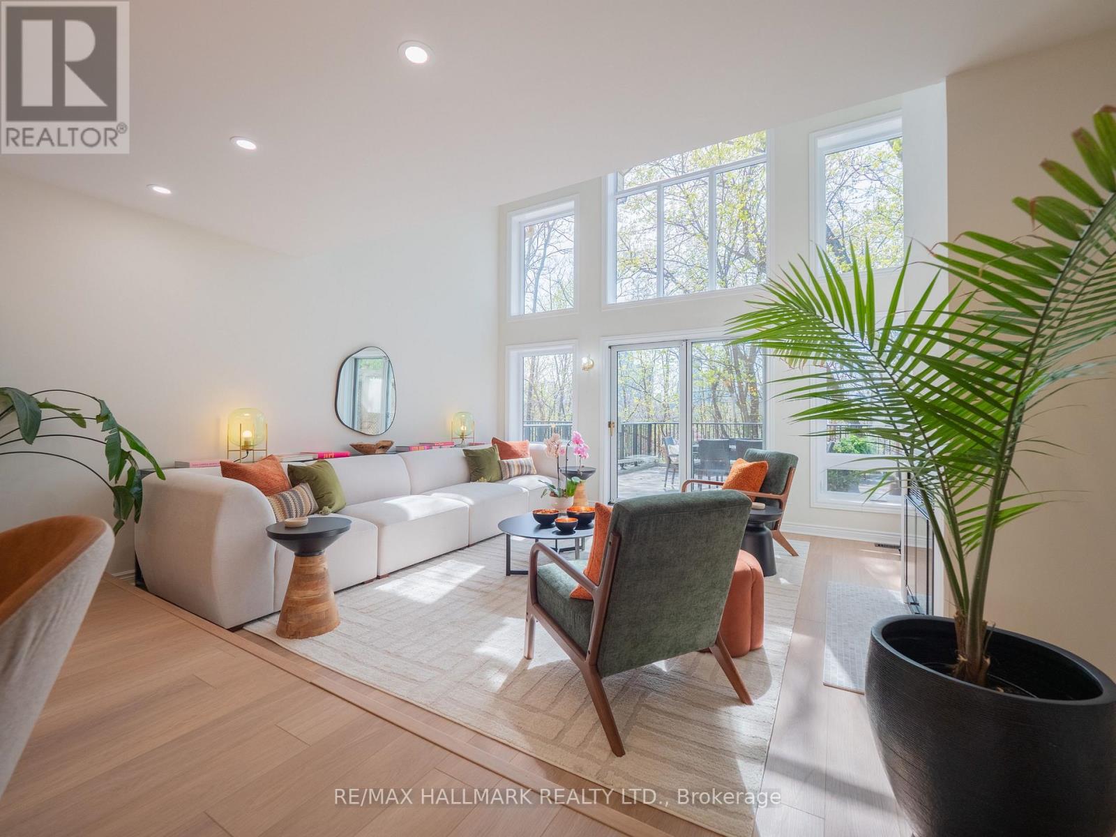 Th #2 - 18 Doncrest Road, Toronto, Ontario  M4K 1R8 - Photo 6 - E13086658