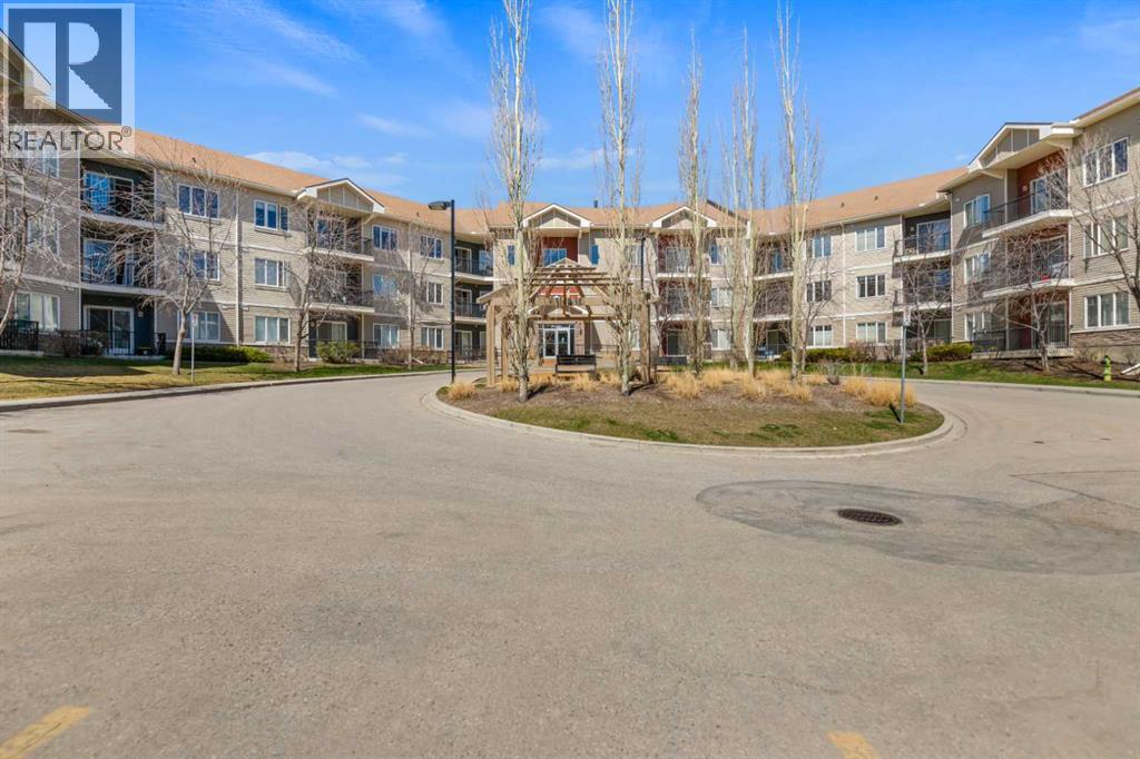 1325, 1540 Sherwood Boulevard NW, Calgary, Alberta