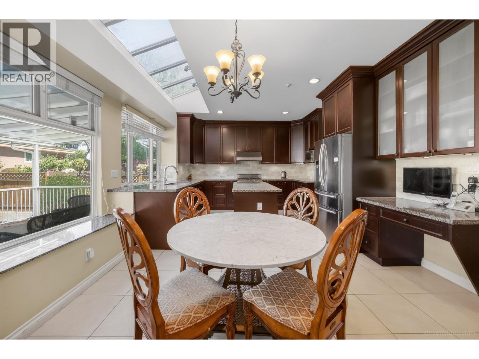 2407 W 18th Avenue, Vancouver, British Columbia  V6L 1A9 - Photo 12 - R3119041