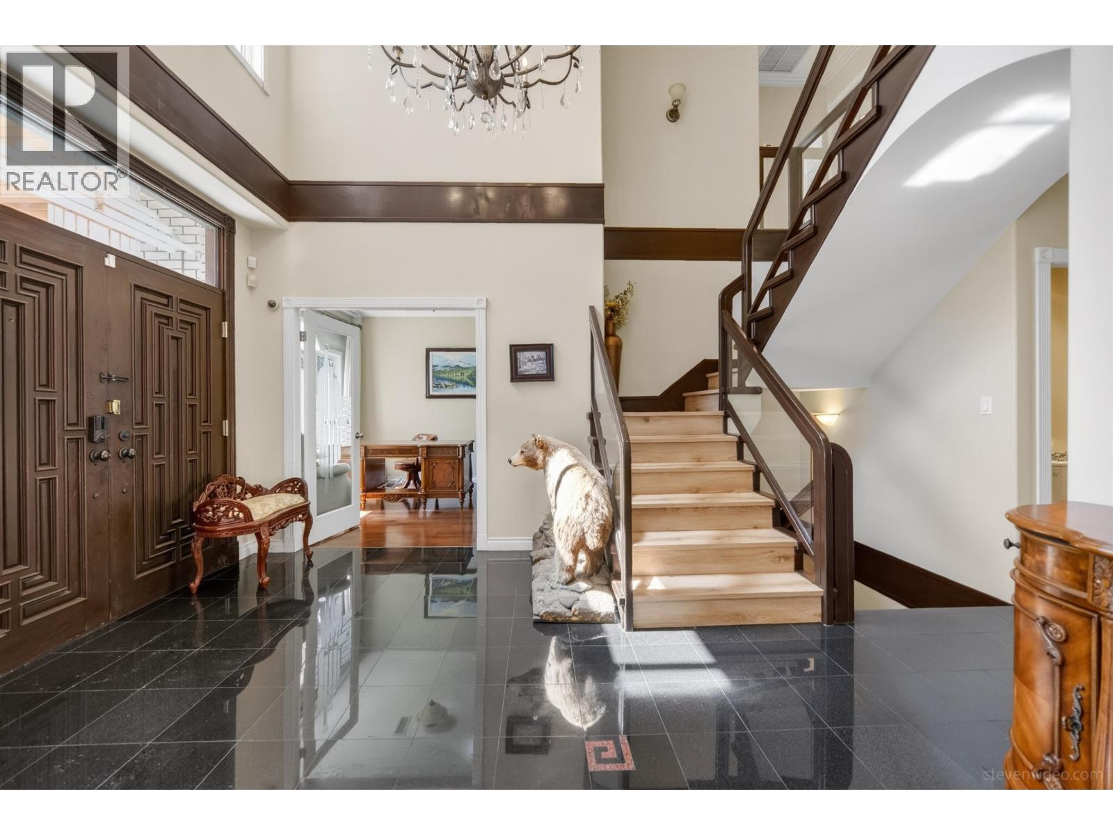 2407 W 18th Avenue, Vancouver, British Columbia  V6L 1A9 - Photo 2 - R3119041