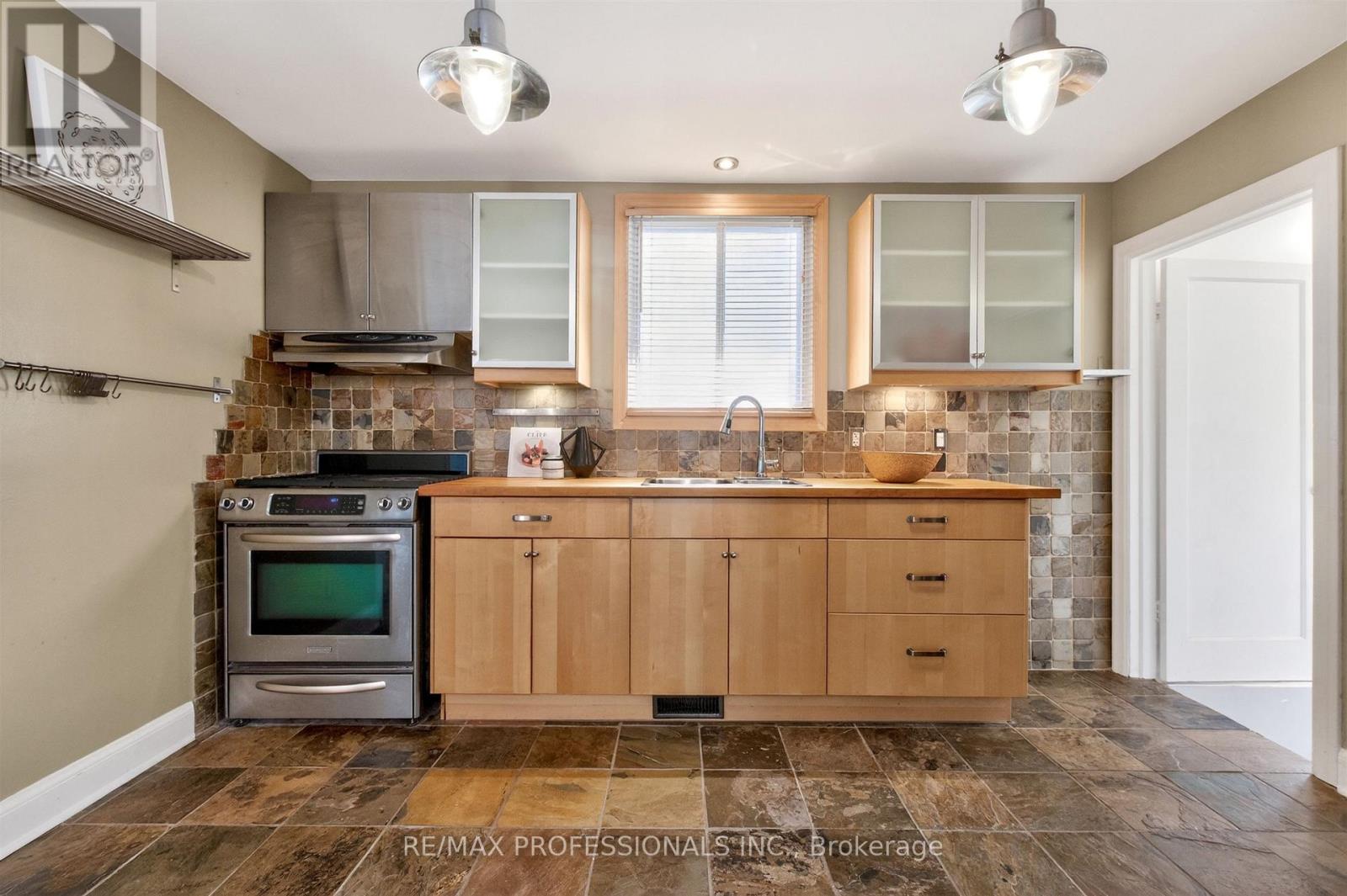 111 Seventeenth Street, Toronto, Ontario  M8V 3K5 - Photo 16 - W13086620