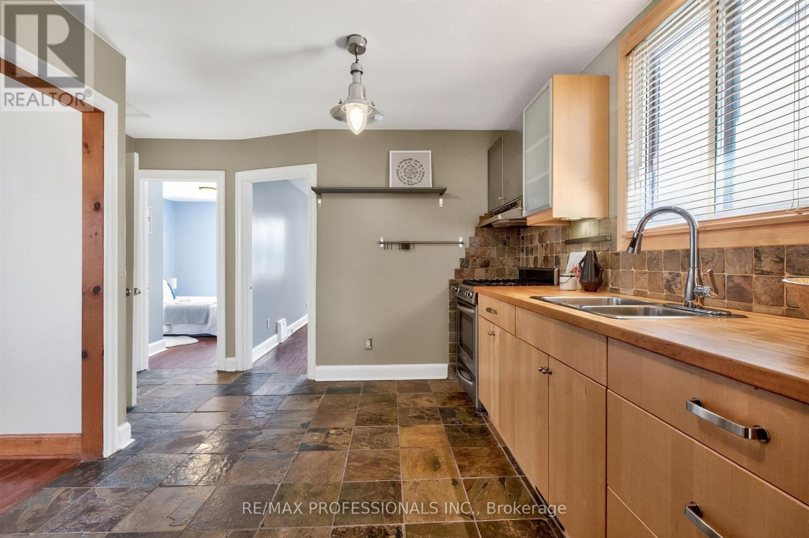 111 Seventeenth Street, Toronto, Ontario  M8V 3K5 - Photo 18 - W13086620