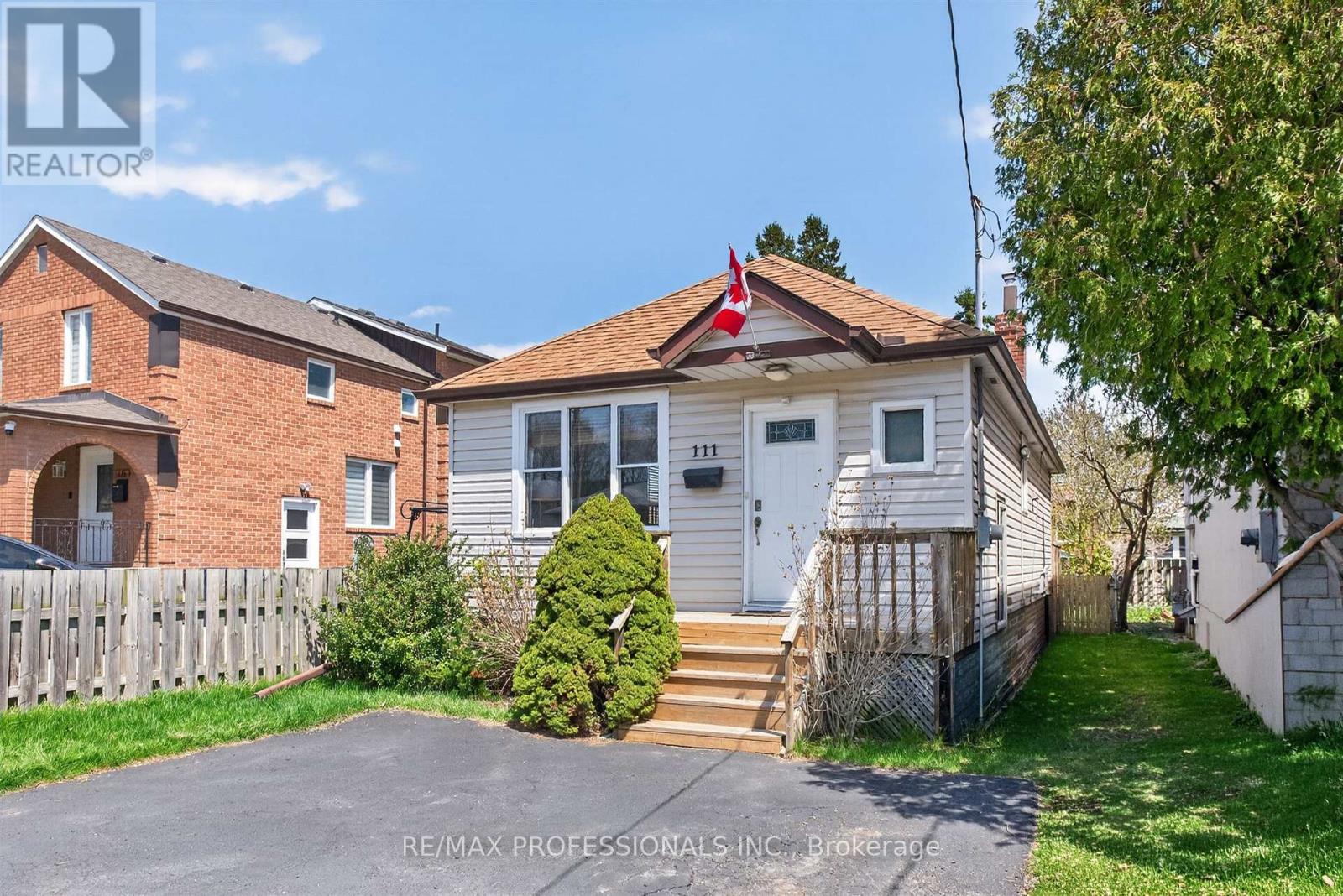 111 Seventeenth Street, Toronto, Ontario  M8V 3K5 - Photo 3 - W13086620