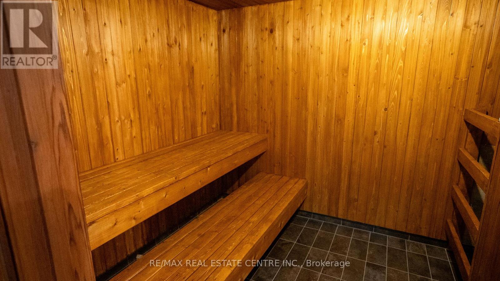 704 - 1100 Caven Street, Mississauga, Ontario  L5G 4N3 - Photo 13 - W13086632