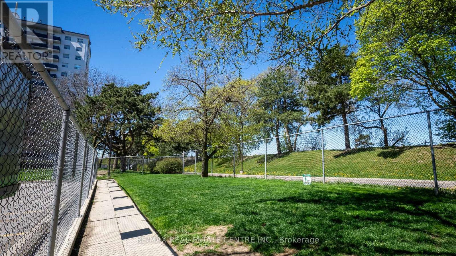 704 - 1100 Caven Street, Mississauga, Ontario  L5G 4N3 - Photo 18 - W13086632