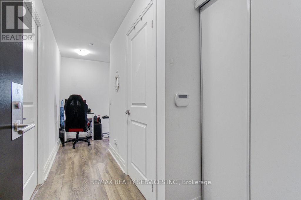 1612 - 17 Zorra Street, Toronto, Ontario  M8Z 0C8 - Photo 3 - W13086662