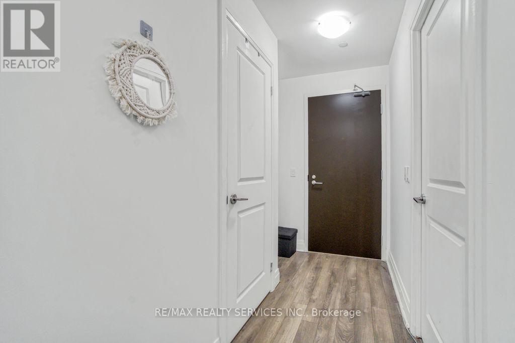 1612 - 17 Zorra Street, Toronto, Ontario  M8Z 0C8 - Photo 4 - W13086662