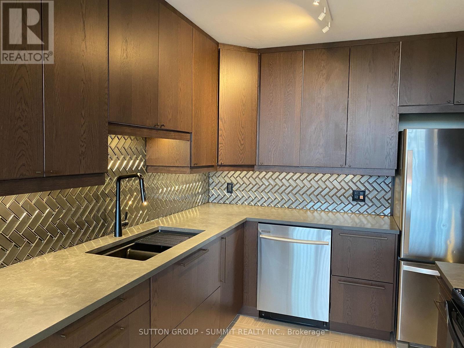 701 - 2301 Derry Road W, Mississauga, Ontario  L5N 2R4 - Photo 5 - W13086678
