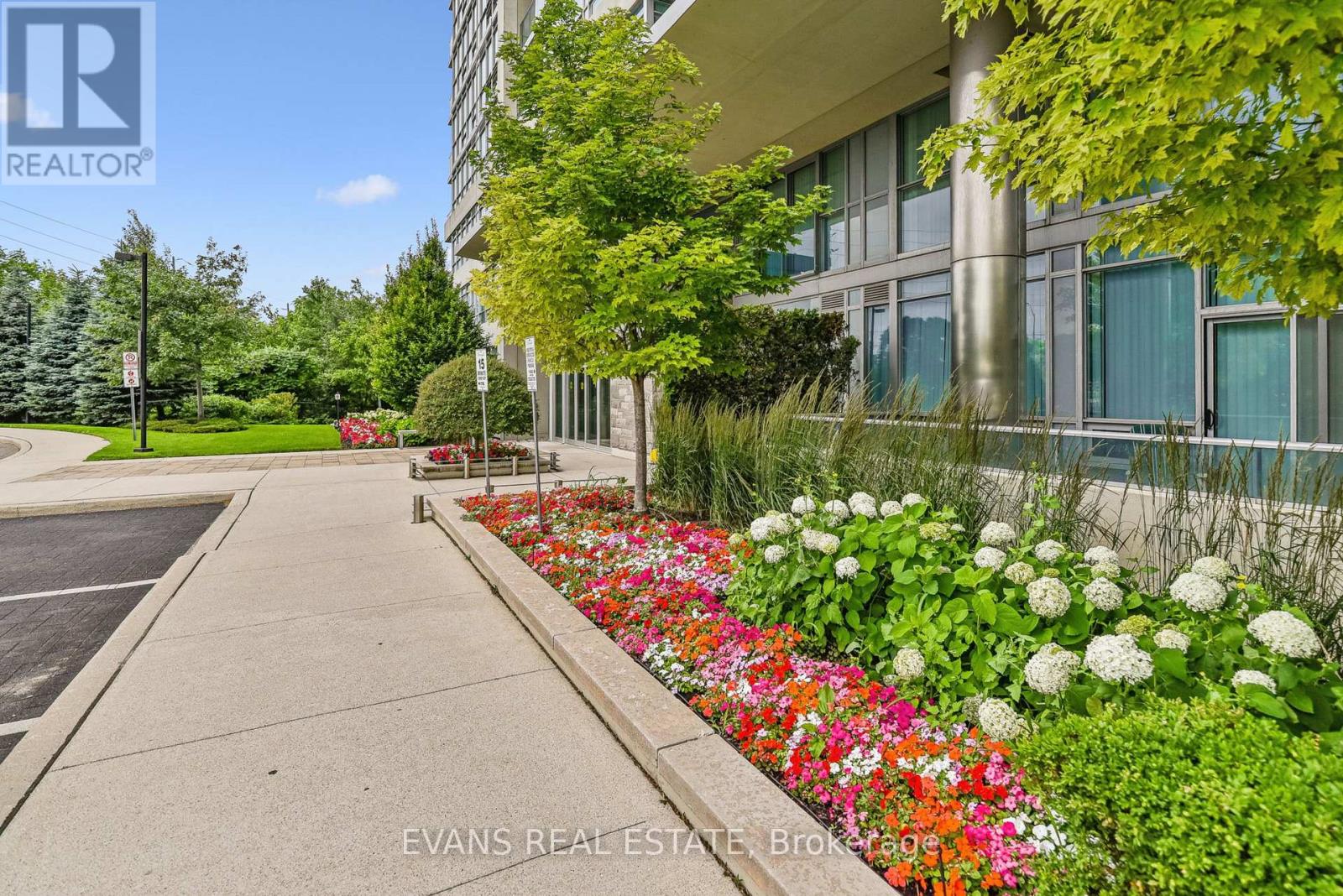 1411 - 1055 Southdown Road, Mississauga, Ontario  L5J 0A3 - Photo 32 - W13086694