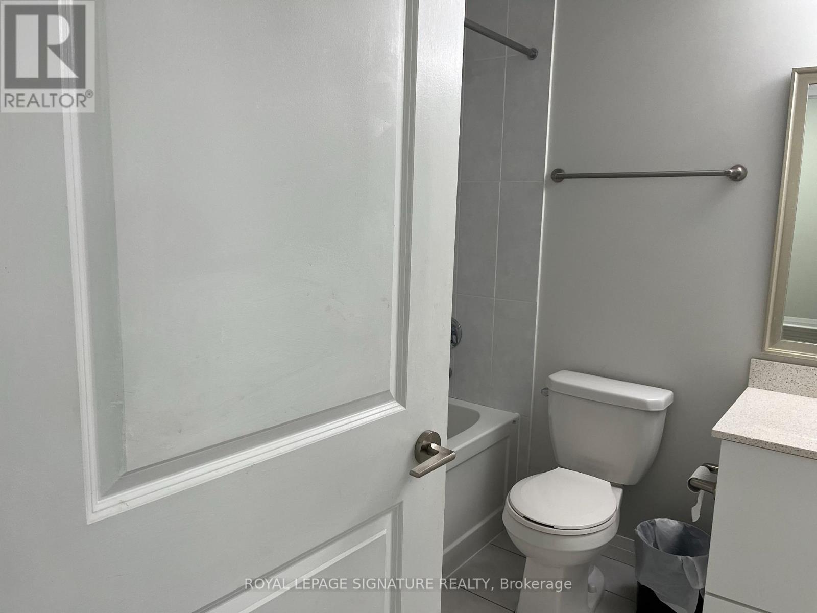 505 - 55 Eglinton Avenue W, Mississauga, Ontario  L5R 0E4 - Photo 12 - W13086704