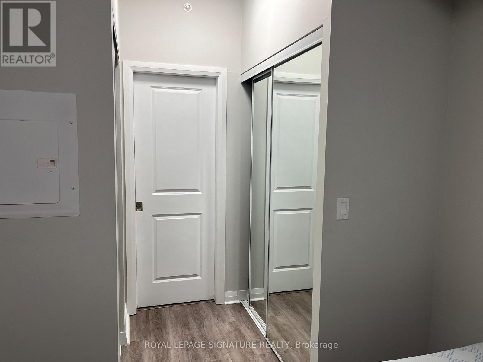 505 - 55 Eglinton Avenue W, Mississauga, Ontario  L5R 0E4 - Photo 14 - W13086704