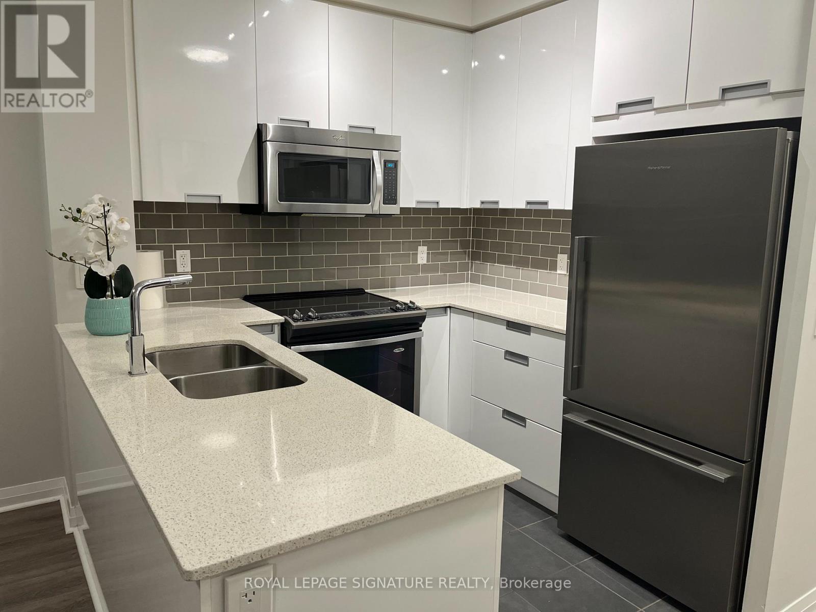 505 - 55 Eglinton Avenue W, Mississauga, Ontario  L5R 0E4 - Photo 6 - W13086704