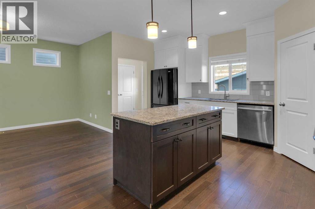 24 Fireside Burrow, Cochrane, Alberta  T4C 0T3 - Photo 11 - A2308248
