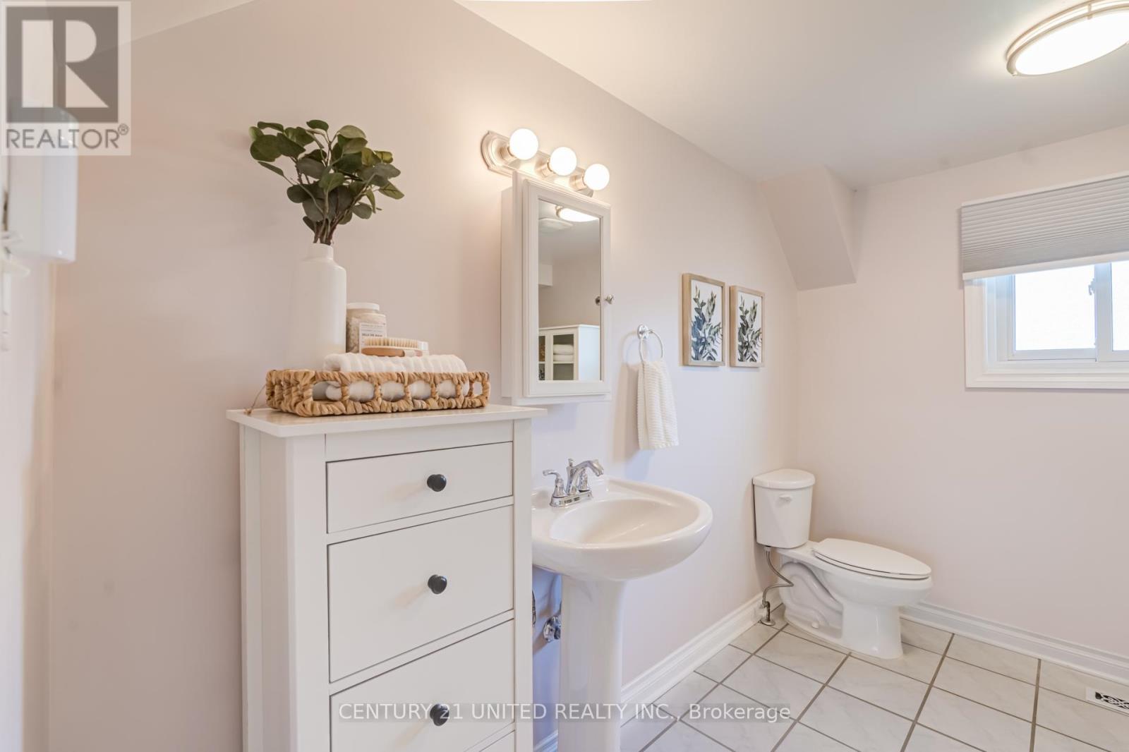 17 Nelson Street, Toronto, Ontario  M5V 0G2 - Photo 34 - E13086894