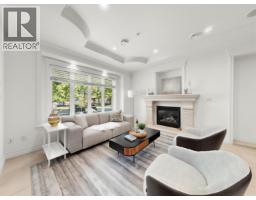 2456 E 45TH AVENUE, Vancouver, British Columbia