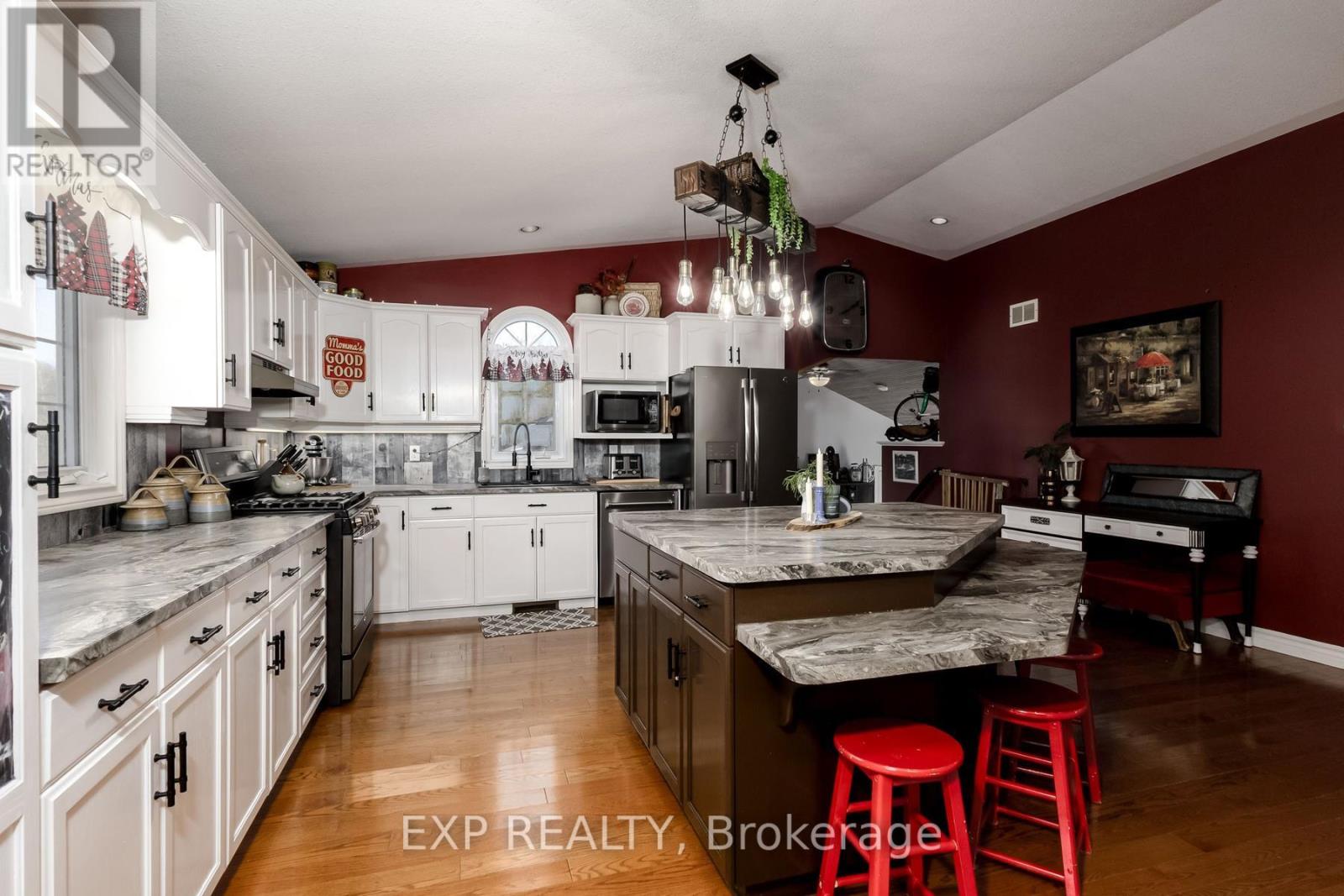 9127 Hacienda Road, Malahide, Ontario  N5H 2R1 - Photo 5 - X13086760
