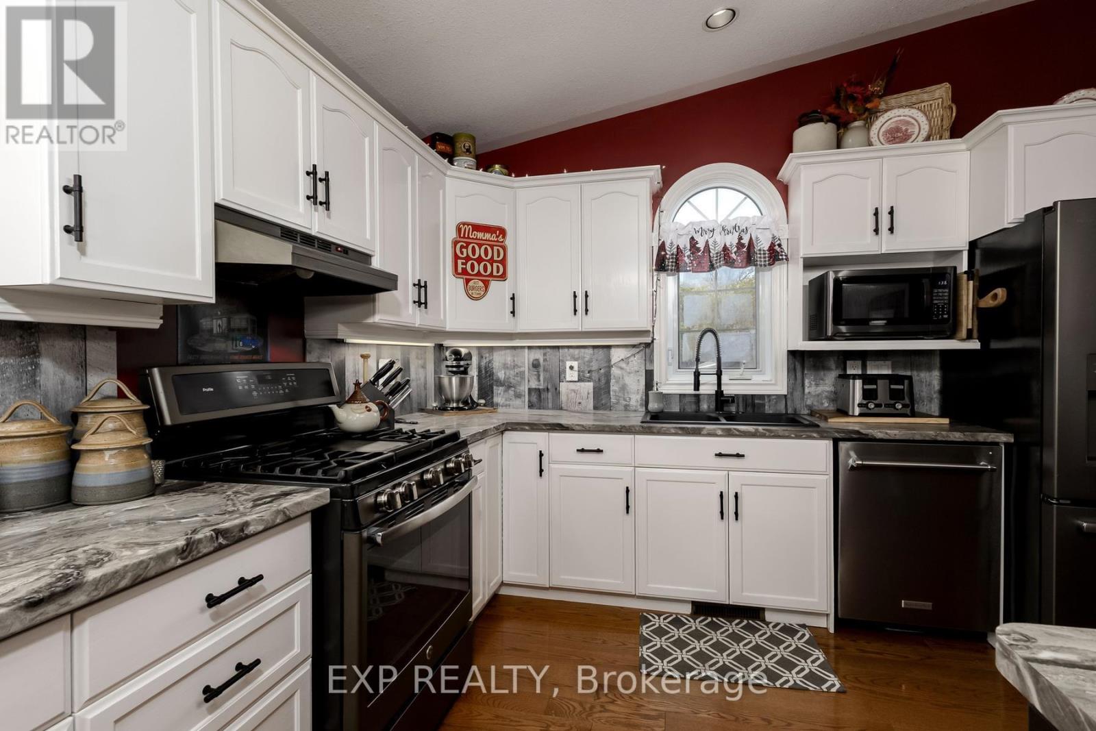 9127 Hacienda Road, Malahide, Ontario  N5H 2R1 - Photo 8 - X13086760