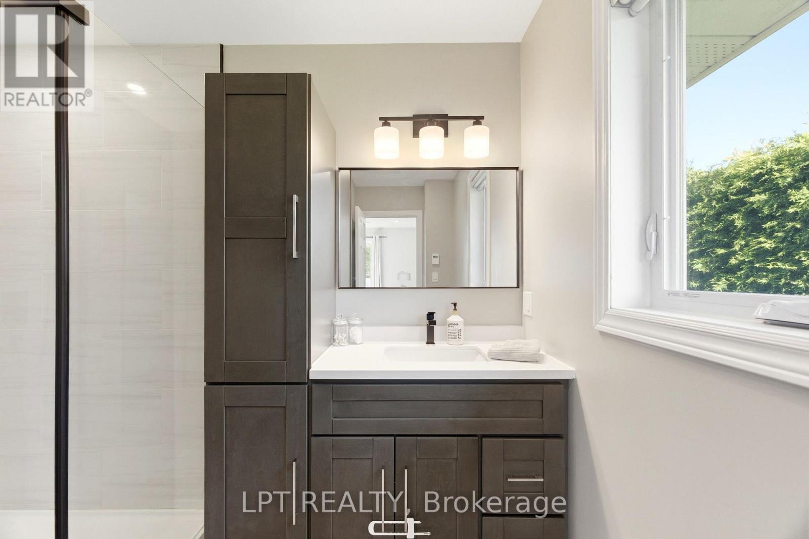 168 Ann Street, North Middlesex, Ontario  N0M 2K0 - Photo 19 - X13086918