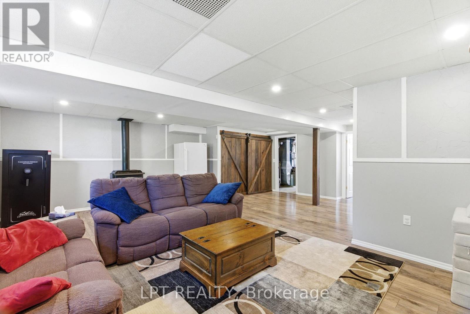 168 Ann Street, North Middlesex, Ontario  N0M 2K0 - Photo 34 - X13086918