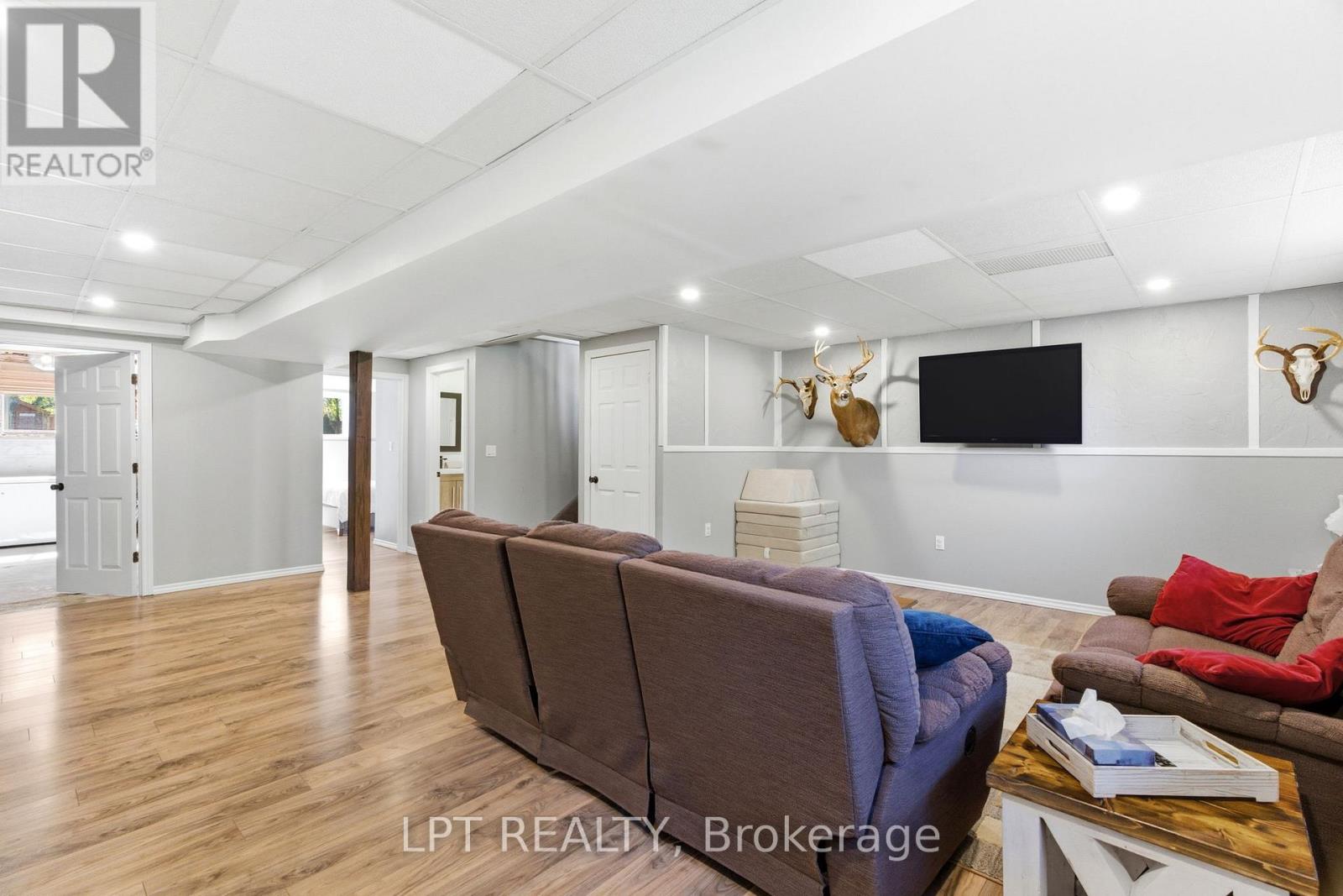 168 Ann Street, North Middlesex, Ontario  N0M 2K0 - Photo 35 - X13086918