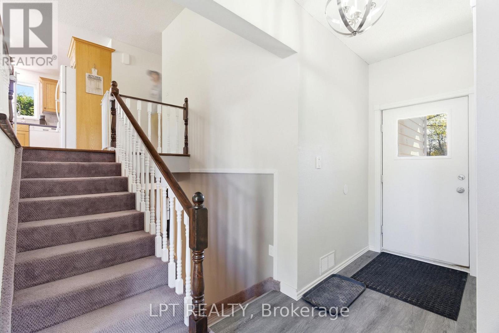 168 Ann Street, North Middlesex, Ontario  N0M 2K0 - Photo 6 - X13086918