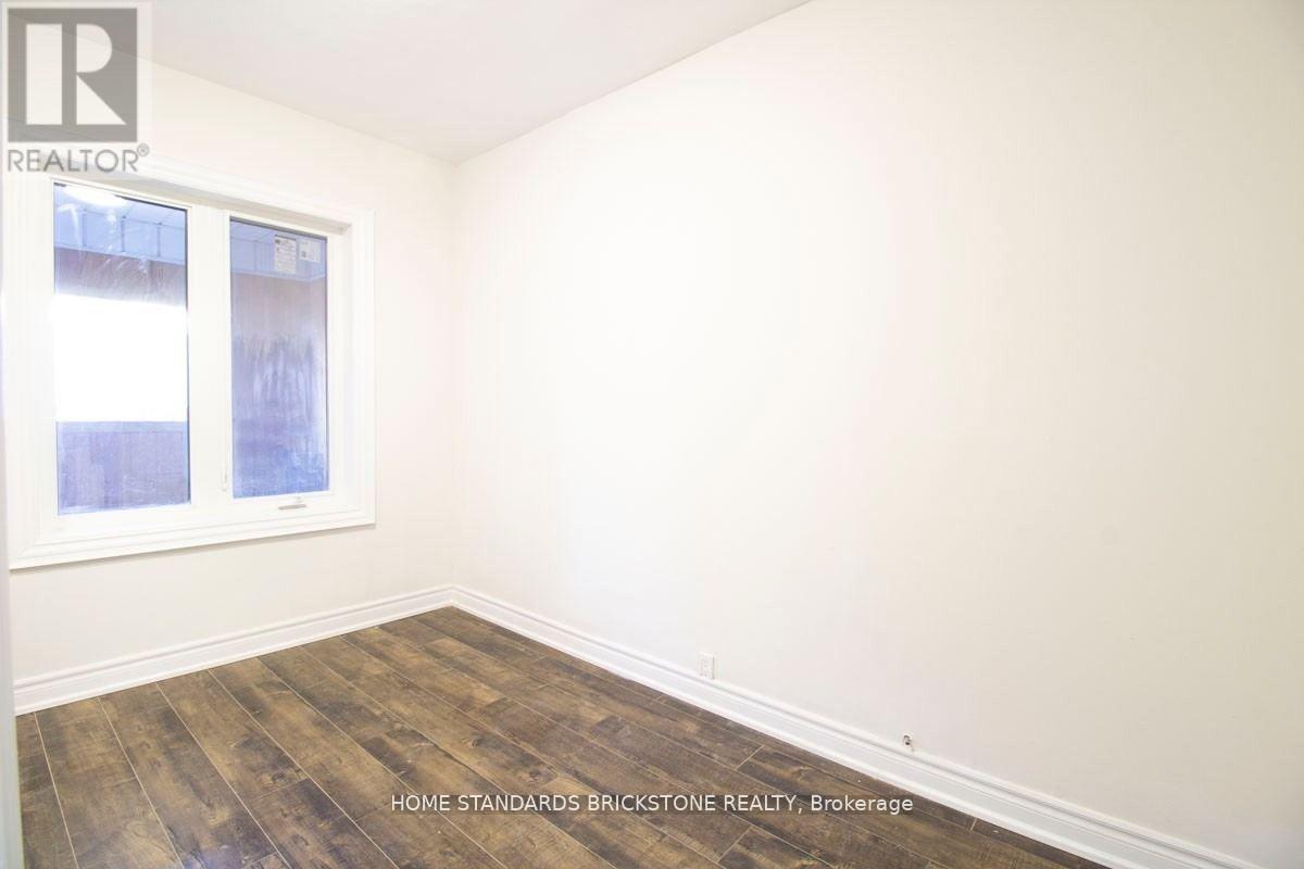Main - 792 Pape Avenue, Toronto, Ontario  M4K 3S7 - Photo 11 - E13078688