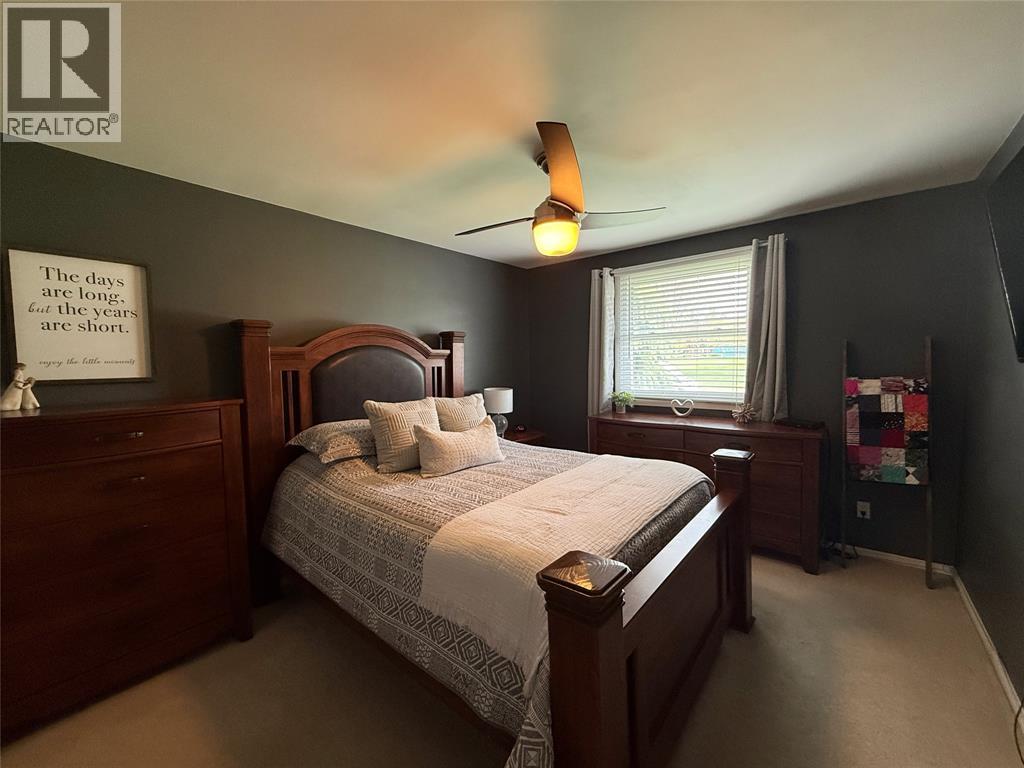 1044 Cathcart Boulevard, Sarnia, Ontario  N7S 2H2 - Photo 10 - 26010171