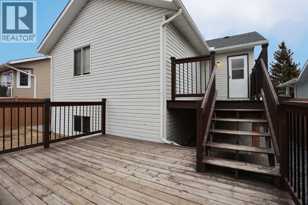 19 Sunridge Crescent NW, Airdrie, Alberta  T4B 2G6 - Photo 27 - A2282964