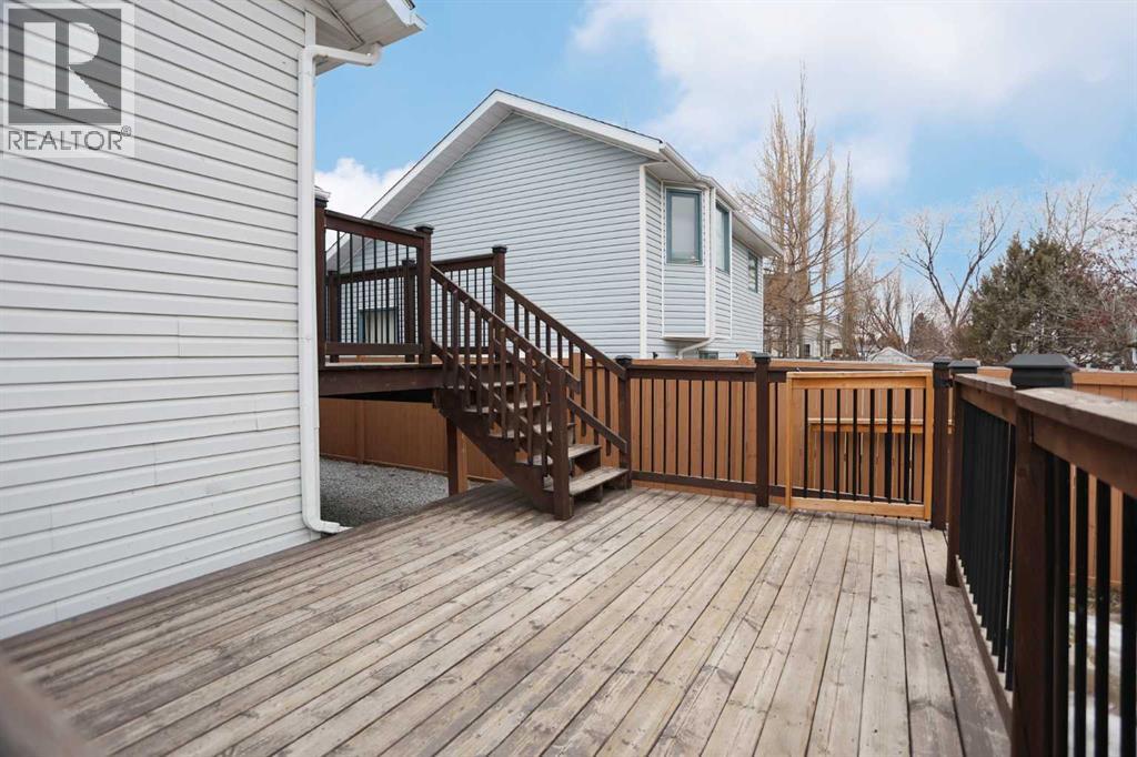 19 Sunridge Crescent NW, Airdrie, Alberta  T4B 2G6 - Photo 28 - A2282964