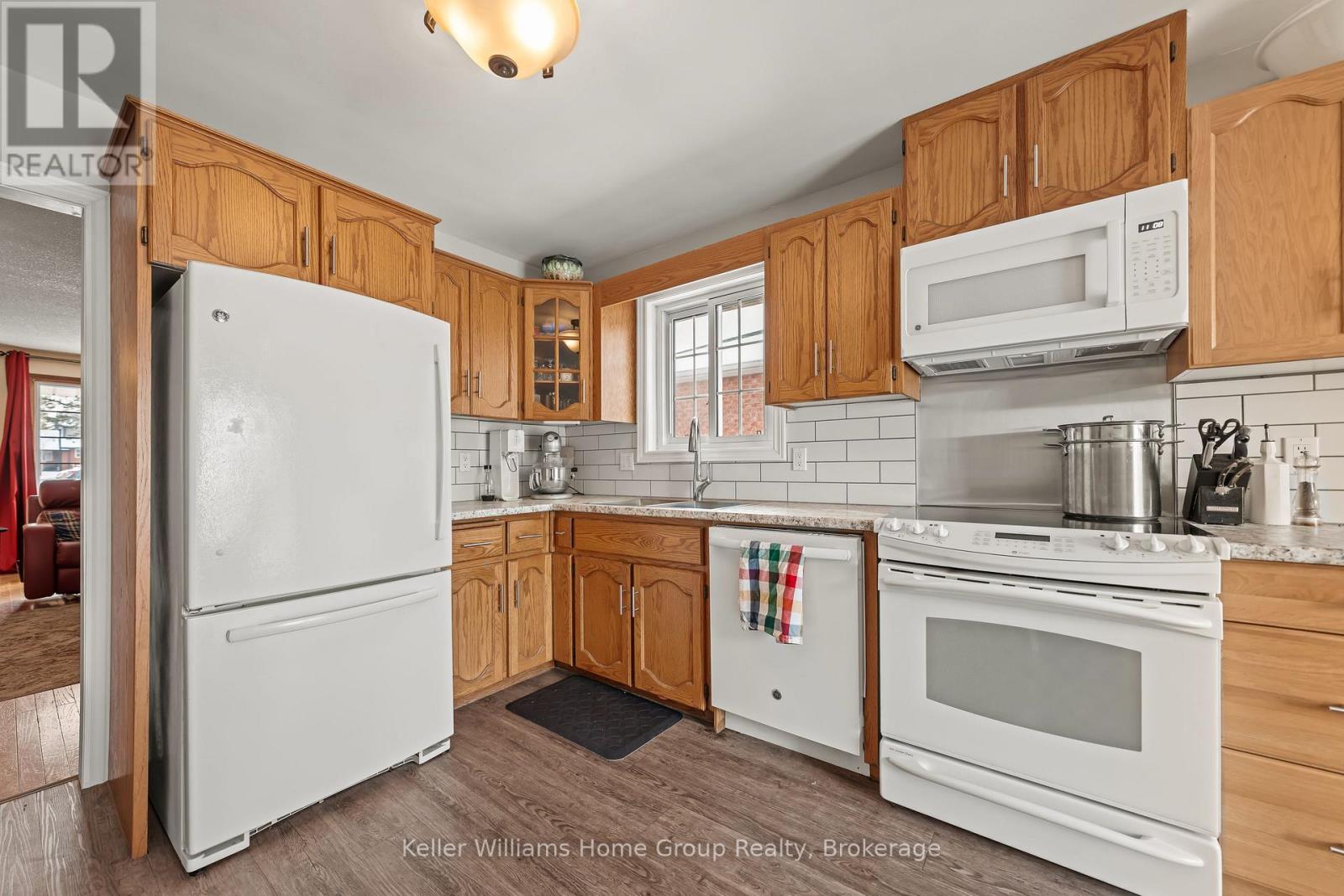423 King Street E, Wellington North, Ontario  N0G 2L2 - Photo 15 - X13086814