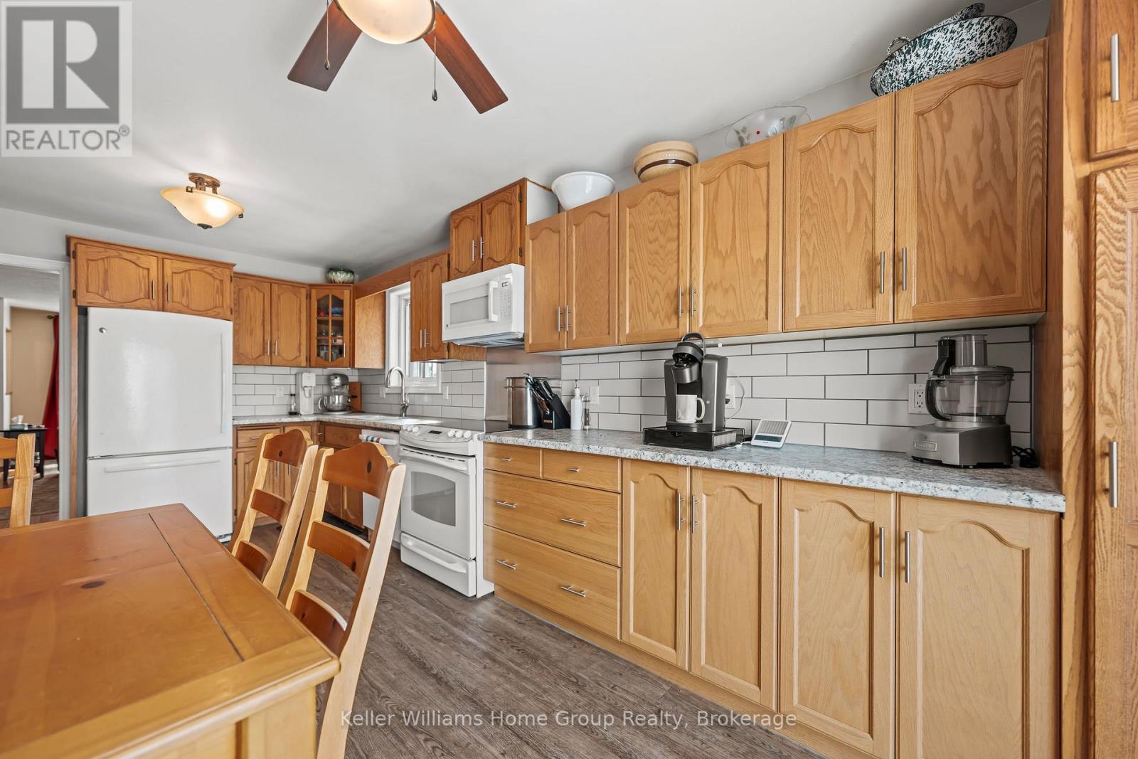 423 King Street E, Wellington North, Ontario  N0G 2L2 - Photo 17 - X13086814
