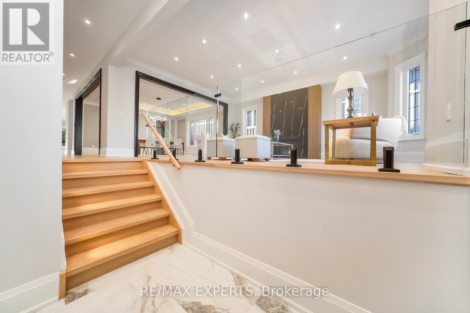 88 Moray Avenue, Richmond Hill, Ontario  L4E 3E2 - Photo 5 - N13038352