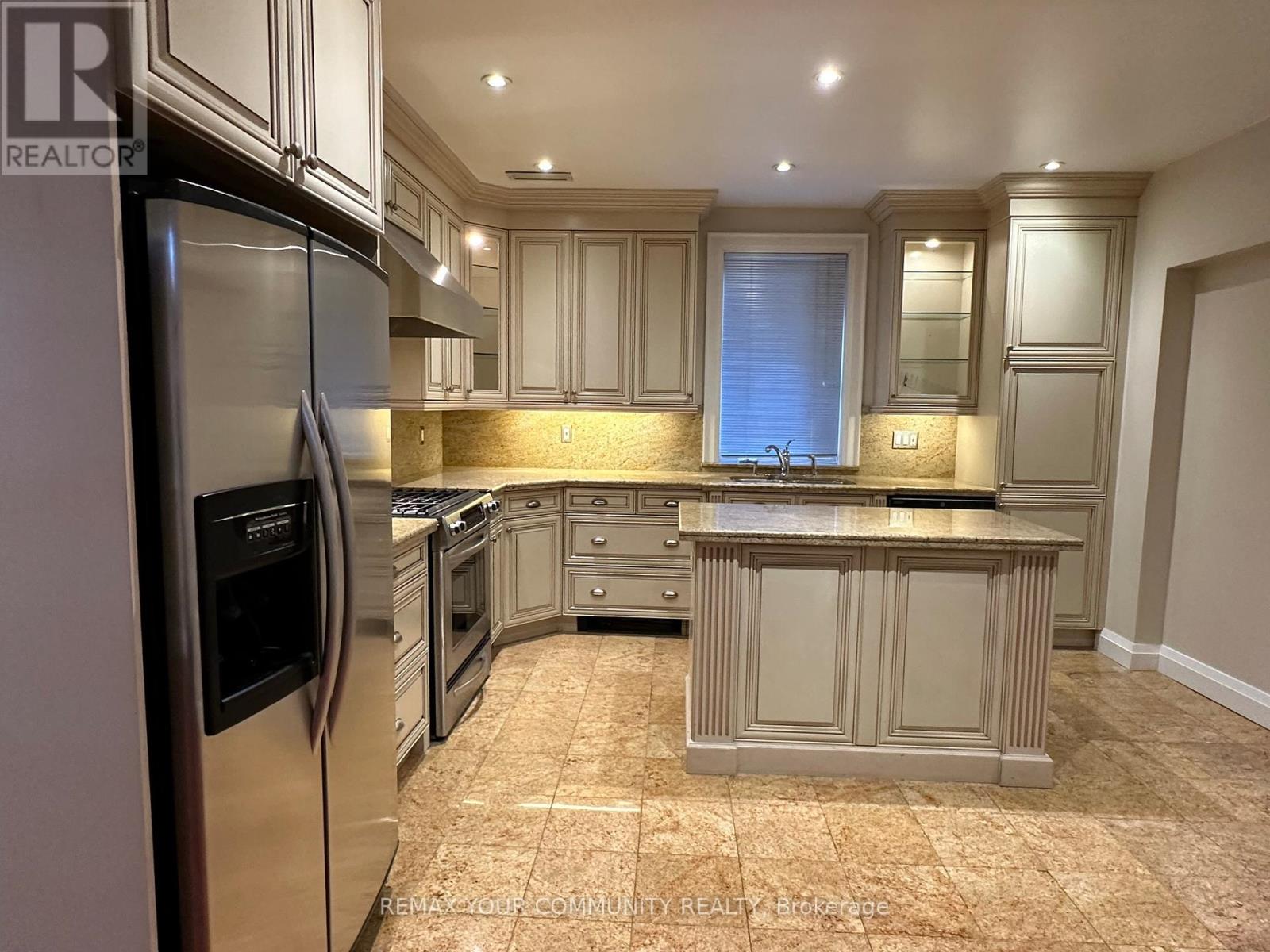 70 Snowdon Avenue, Toronto, Ontario  M4N 2A9 - Photo 13 - C13086844