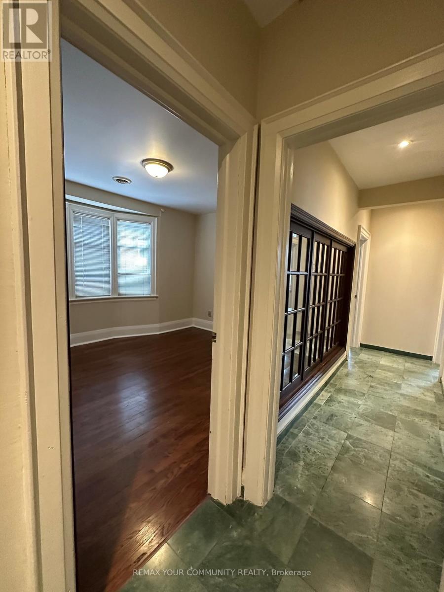 70 Snowdon Avenue, Toronto, Ontario  M4N 2A9 - Photo 9 - C13086844