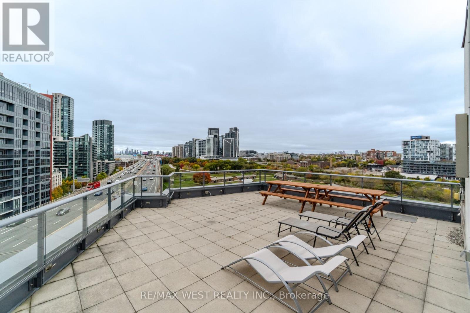 715 - 169 Fort York Boulevard, Toronto, Ontario  M5V 0C8 - Photo 43 - C13086910