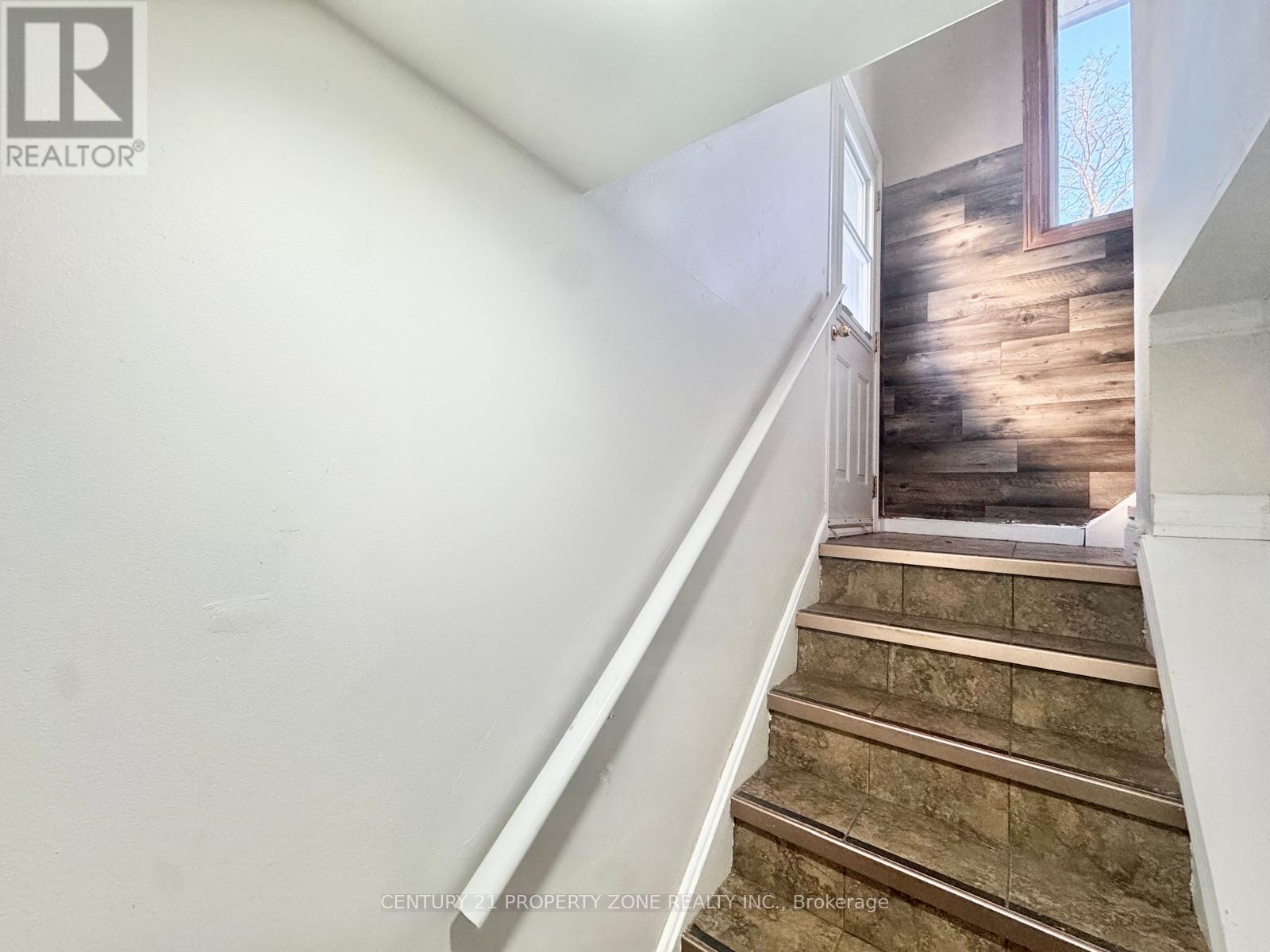 431 Woodward Avenue, Milton, Ontario  L9T 1V6 - Photo 2 - W12995760