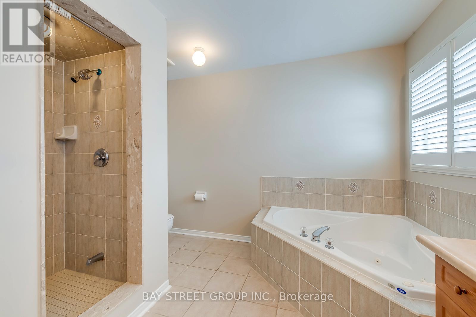 3581 Jorie Crescent, Mississauga, Ontario  L5M 7G5 - Photo 26 - W12783746
