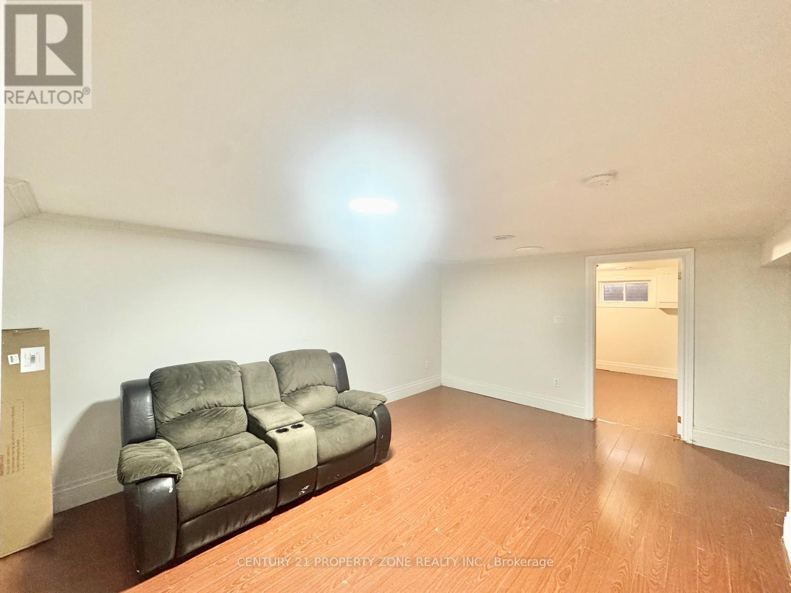 431 Woodward Avenue, Milton, Ontario  L9T 1V6 - Photo 3 - W12995760