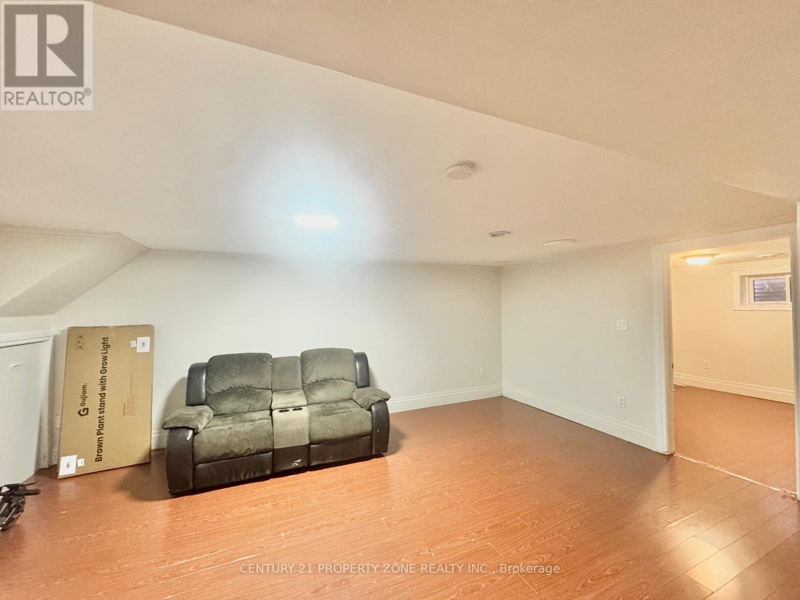 431 Woodward Avenue, Milton, Ontario  L9T 1V6 - Photo 8 - W12995760