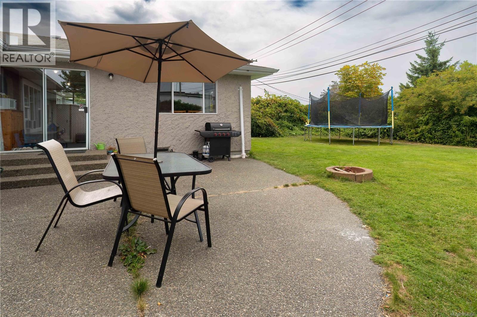 141 Jensen Ave E, Parksville, British Columbia
