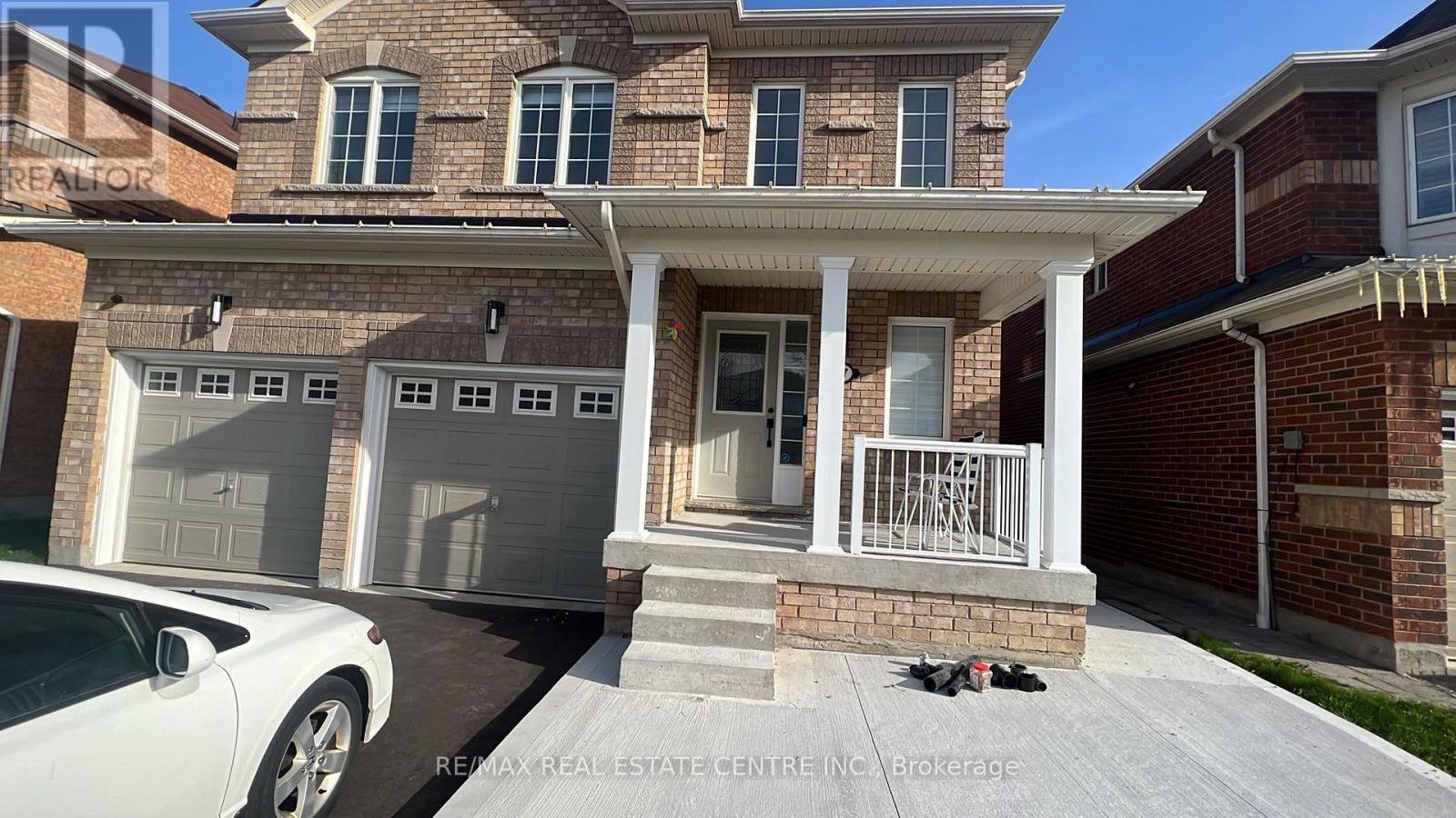 37 Oceanpearl Crescent, Whitby, Ontario  L1N 0C5 - Photo 2 - E13086754